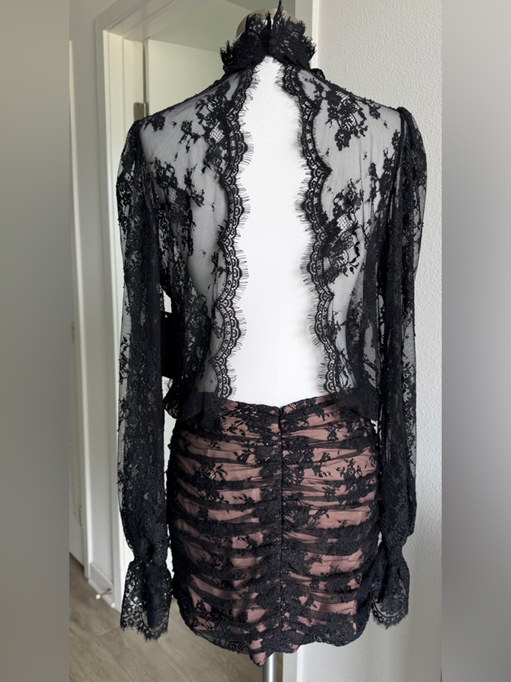 NWT RETROFÊTE YSOLDE LACE DRESS size S - Picture 8 of 16